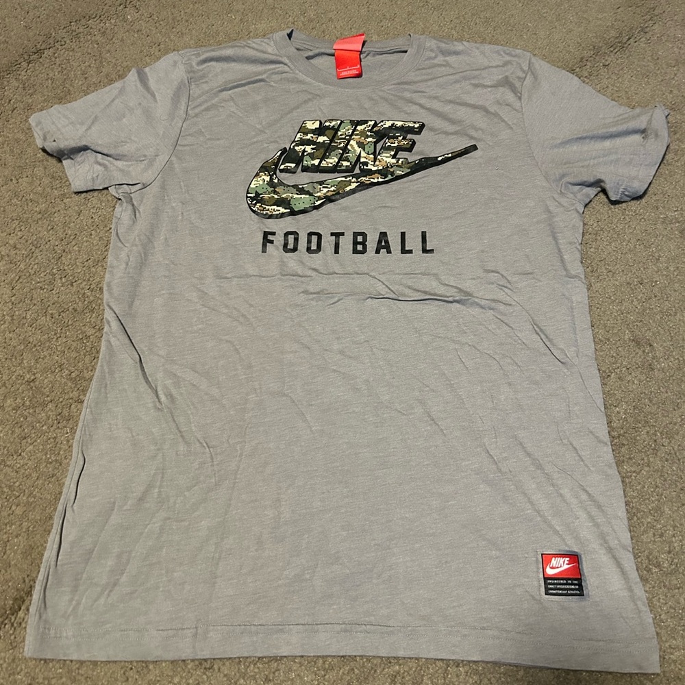 Bundle of 4 athletic T-shirt’s